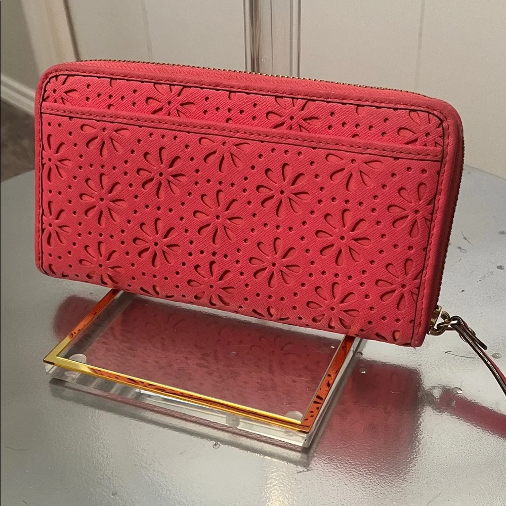 Kate Spade Pink Floral Cedar Street Perforated Cutout Lacey Wallet Zip Closure